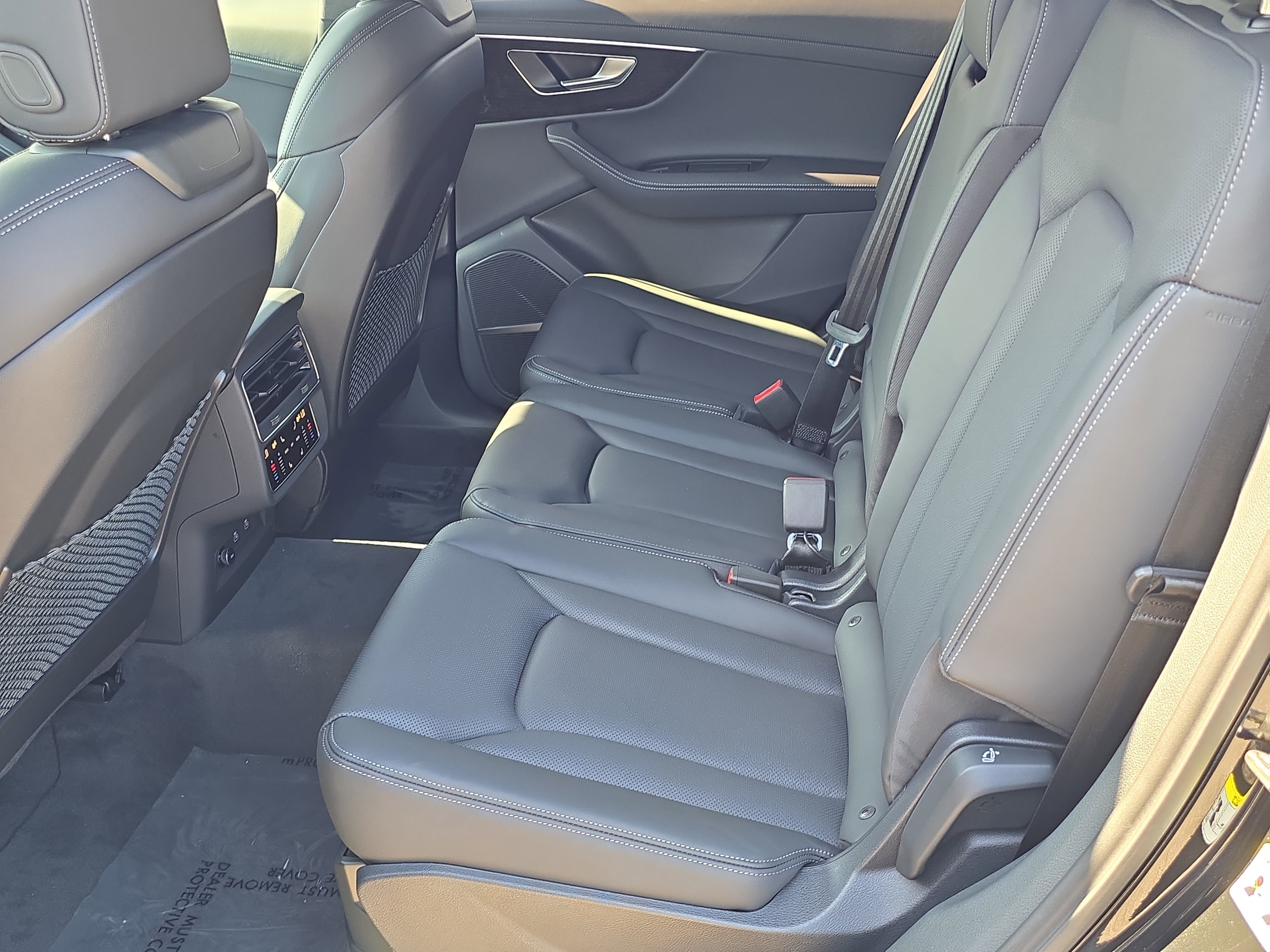 New 2025 Audi Q7 3.0T Prestige image 15