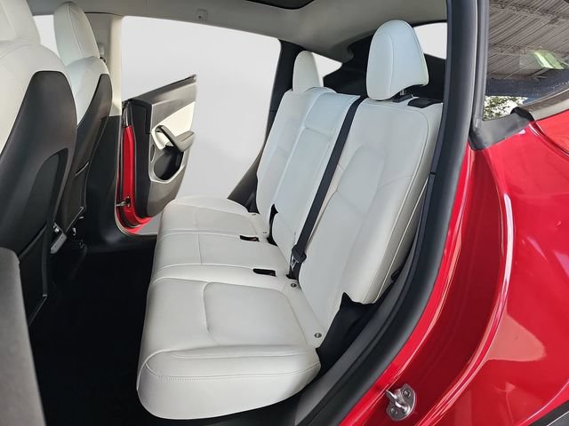 Used 2022 Tesla Model Y Performance AWD/4WD image 12