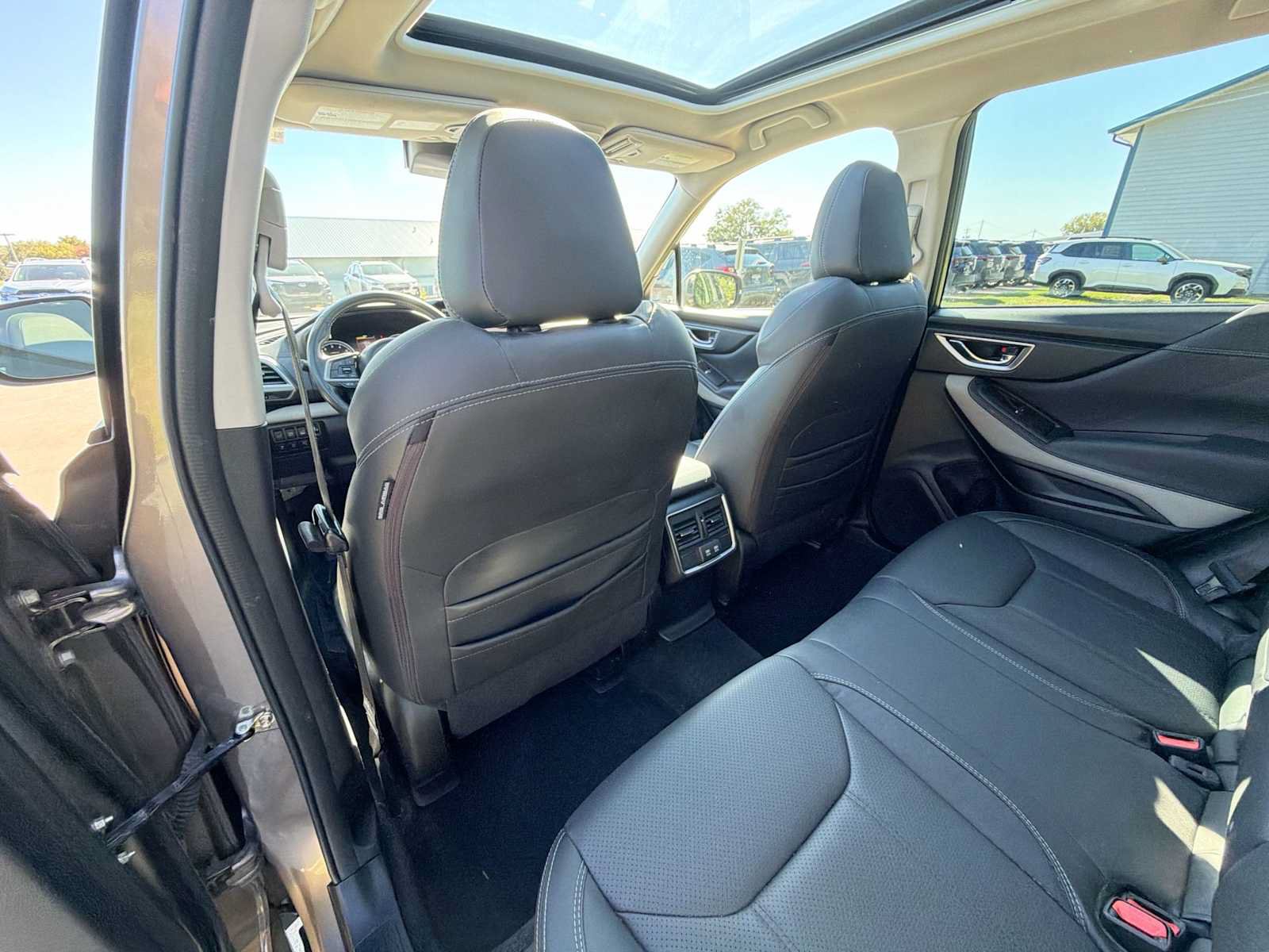 Used 2023 Subaru Forester Limited AWD/4WD image 15