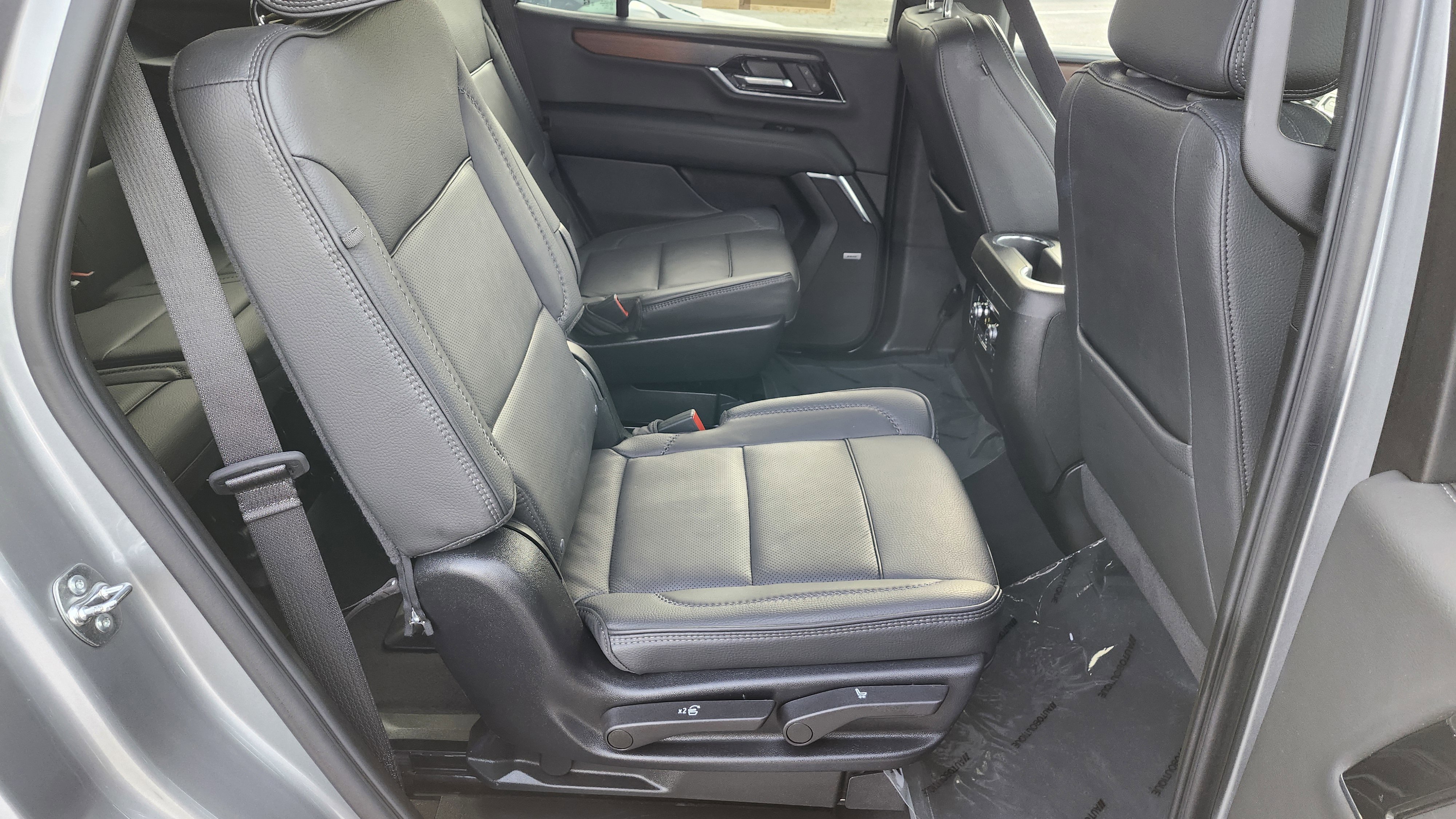 Used 2025 GMC Yukon Denali image 21