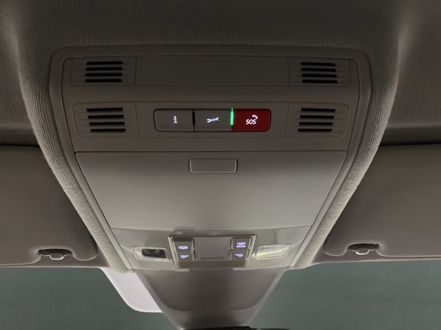 Used 2022 Volkswagen Tiguan SE FWD image 52