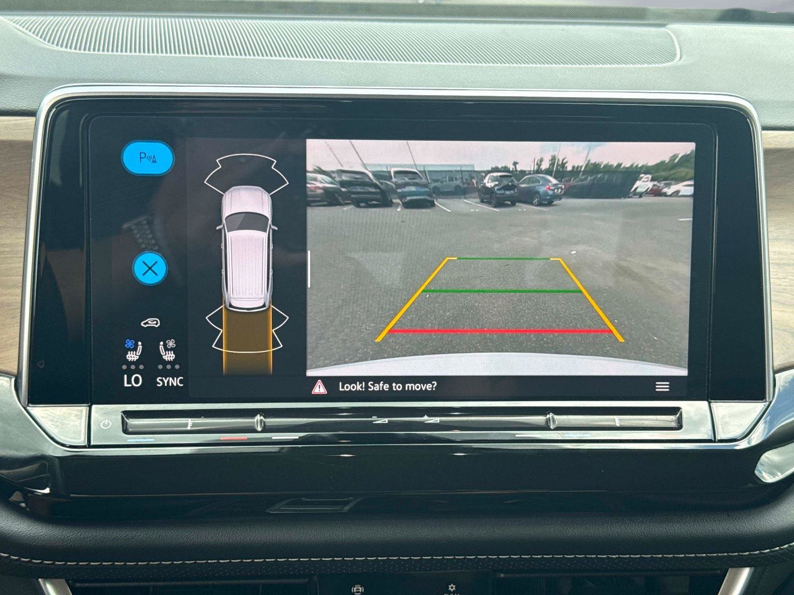 Used 2025 Volkswagen Atlas SE FWD image 27