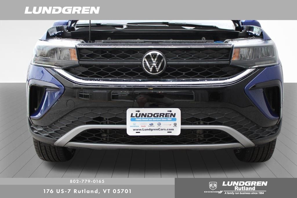 Used 2024 Volkswagen Taos SE w/ Panoramic Sunroof Package image 42