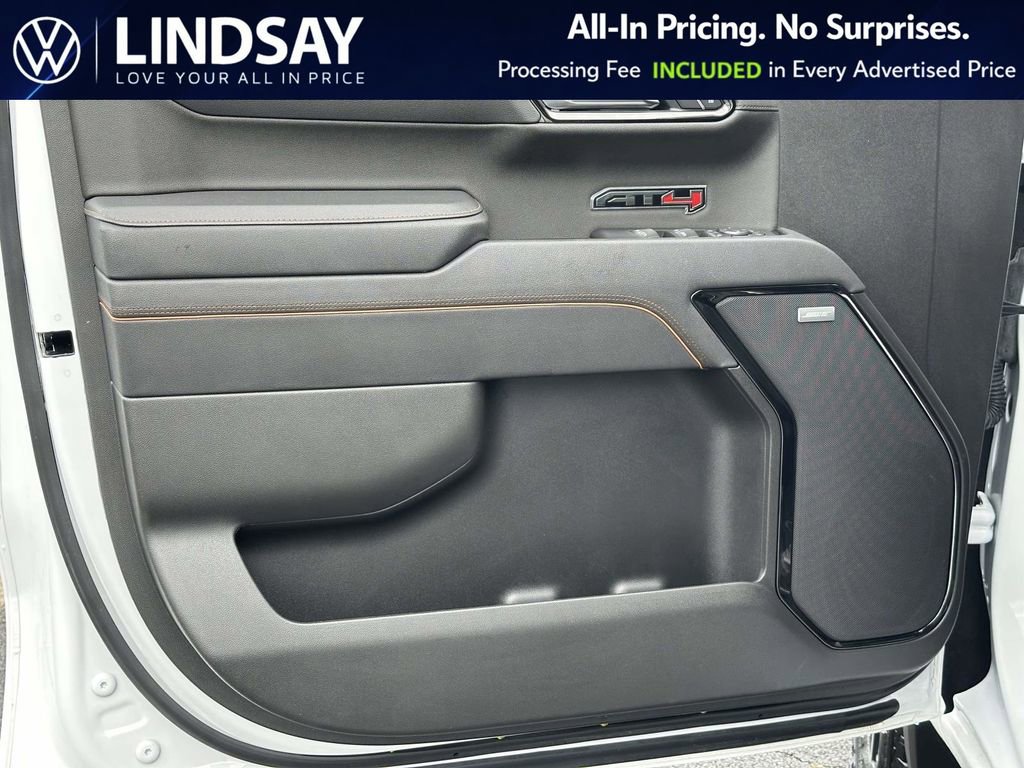 Used 2025 GMC Sierra 1500 AT4 w/ AT4 Premium Package AWD/4WD image 9