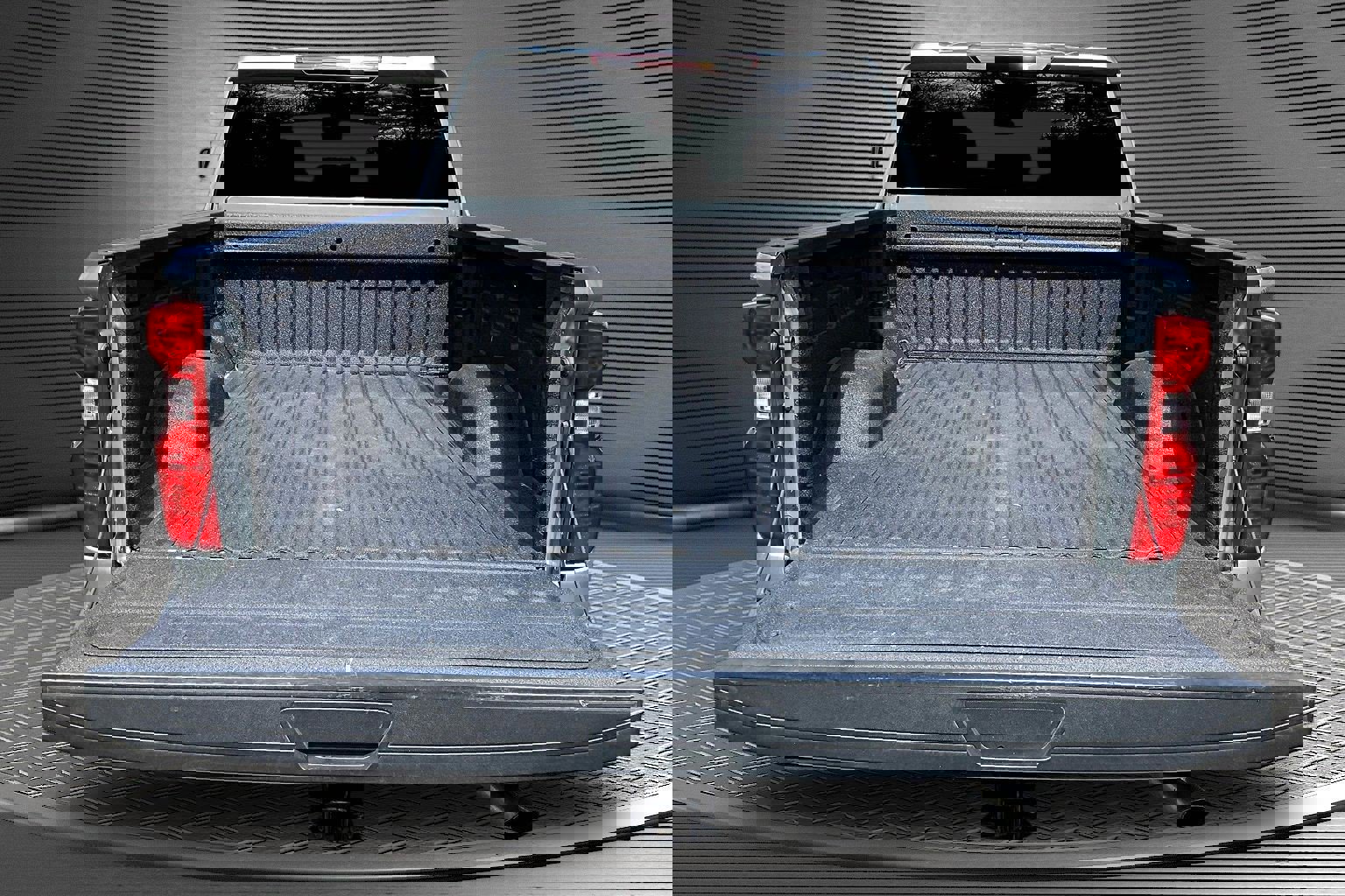 Used 2025 Chevrolet Silverado 2500 Custom w/ Custom Value Package image 7