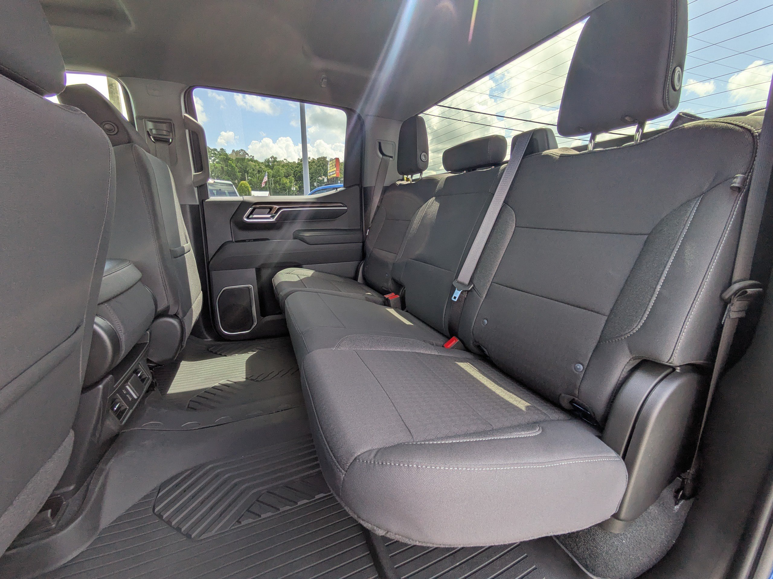 New 2026 Chevrolet Silverado 1500 LT w/ Z71 Off-Road Package AWD/4WD image 14