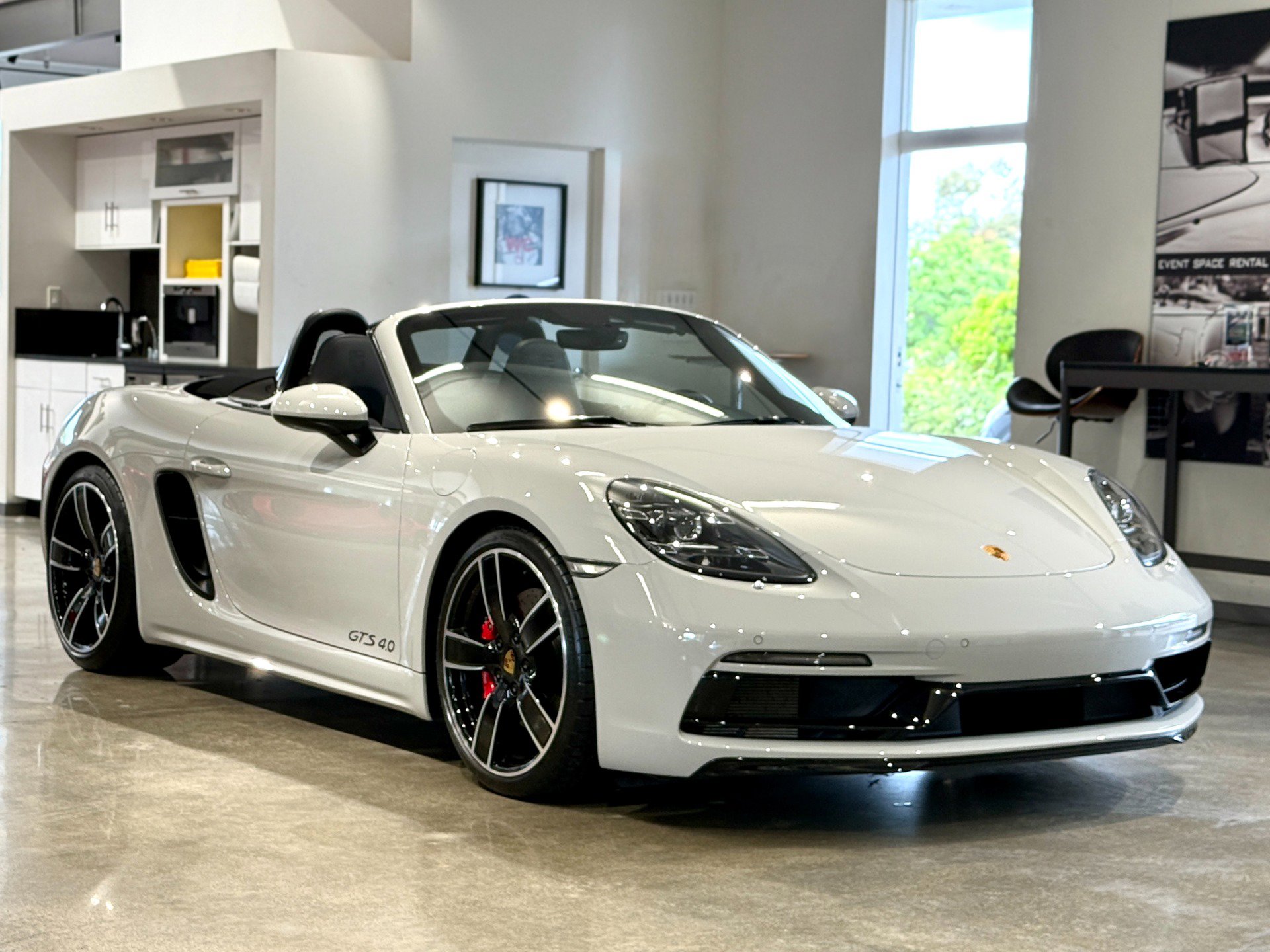 Used 2022 Porsche 718 Boxster GTS RWD image 2