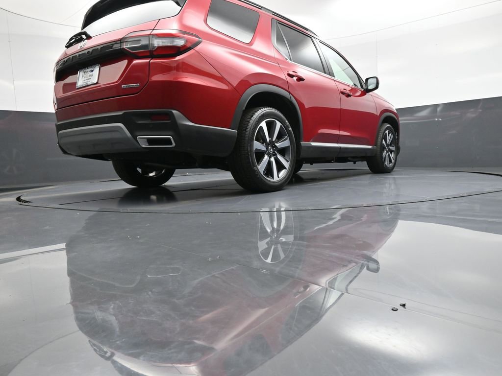 Used 2024 Honda Pilot Touring image 32