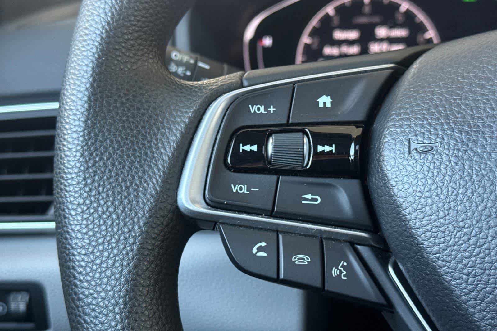 Used 2018 Honda Accord EX image 25
