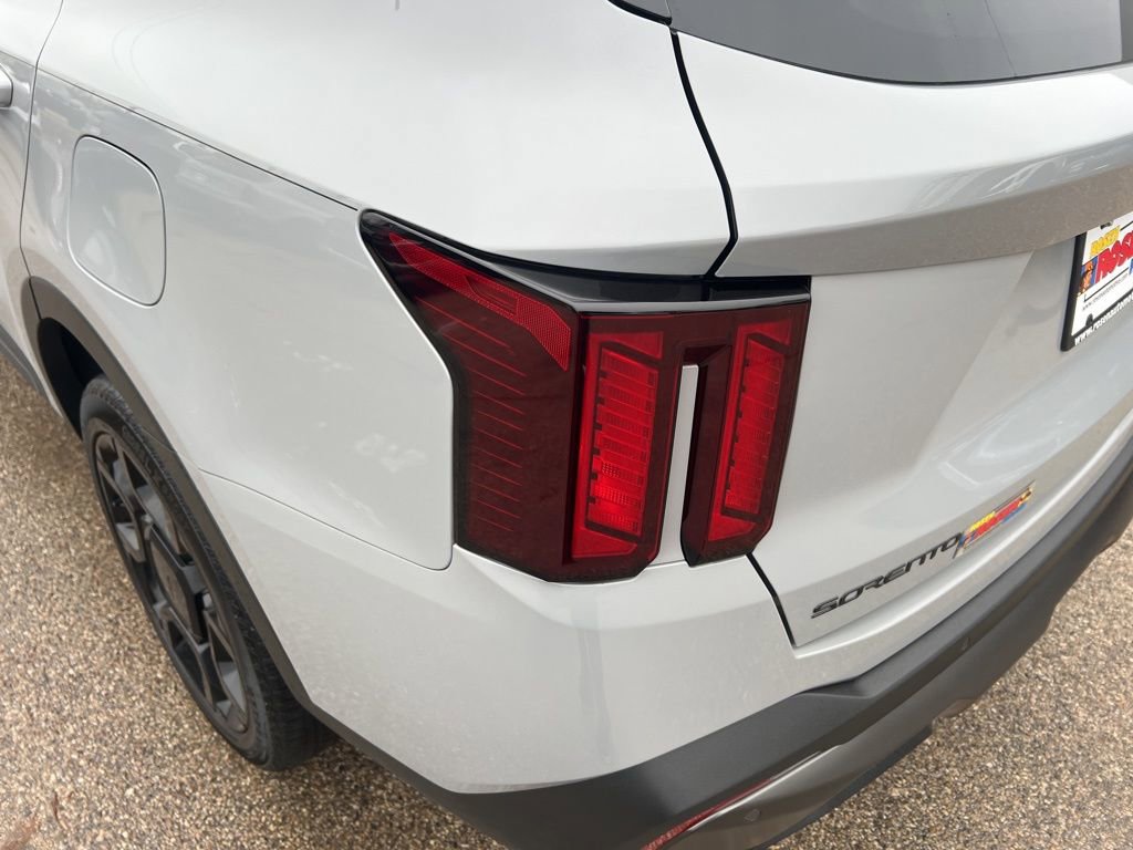 Certified 2025 Kia Sorento X-Line EX image 36