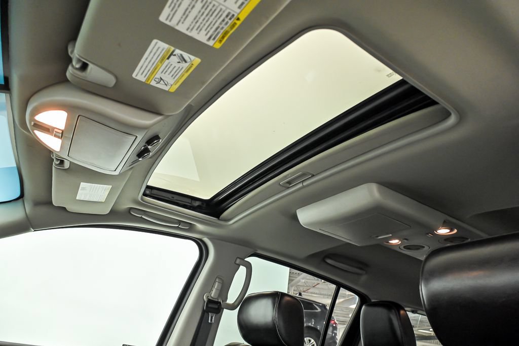 Used 2015 Nissan Armada Platinum w/ 2nd Row Captain Seat Package AWD/4WD image 14