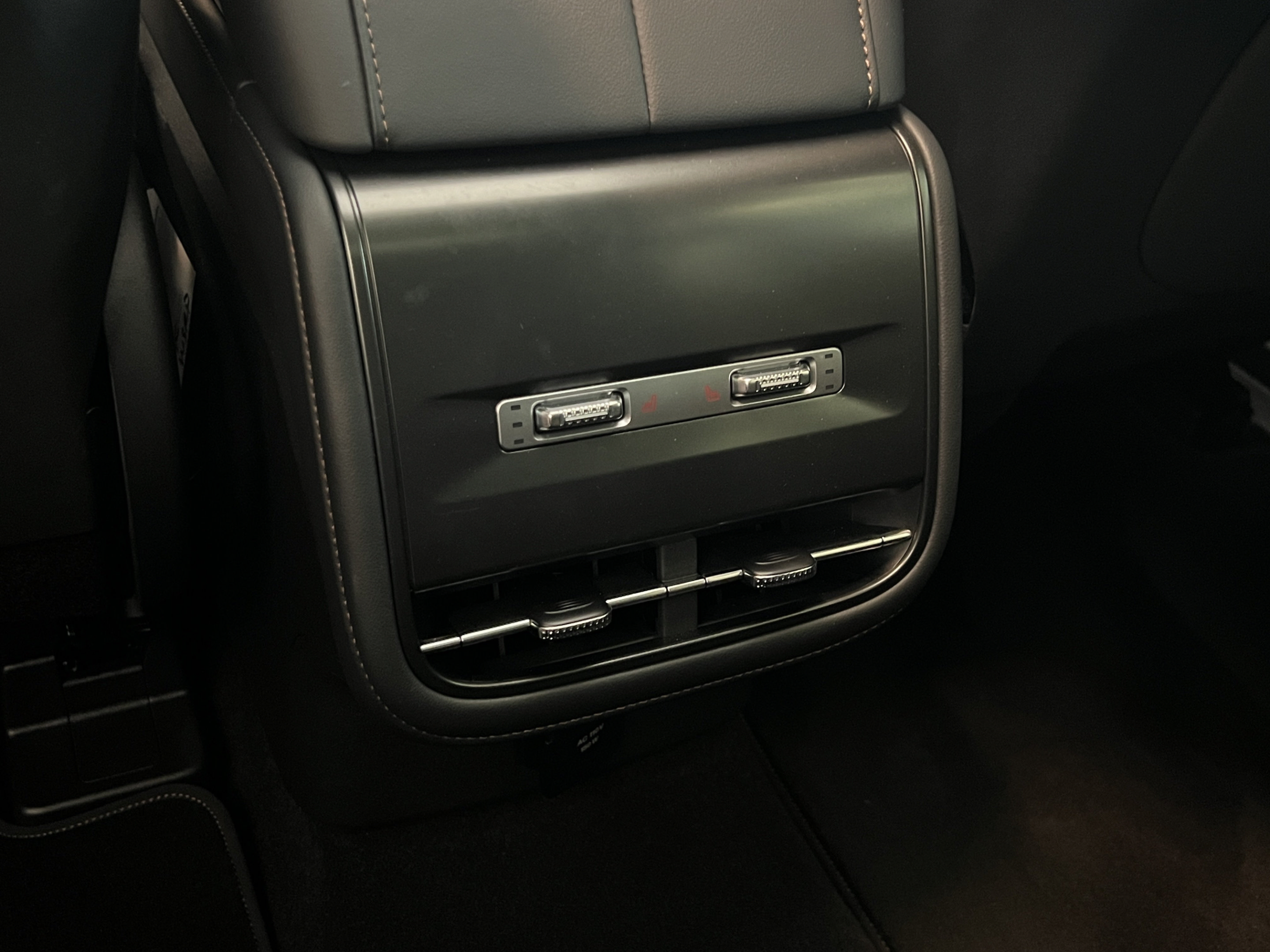 New 2025 Lincoln Nautilus Reserve w/ Jet Appearance Package AWD/4WD image 24