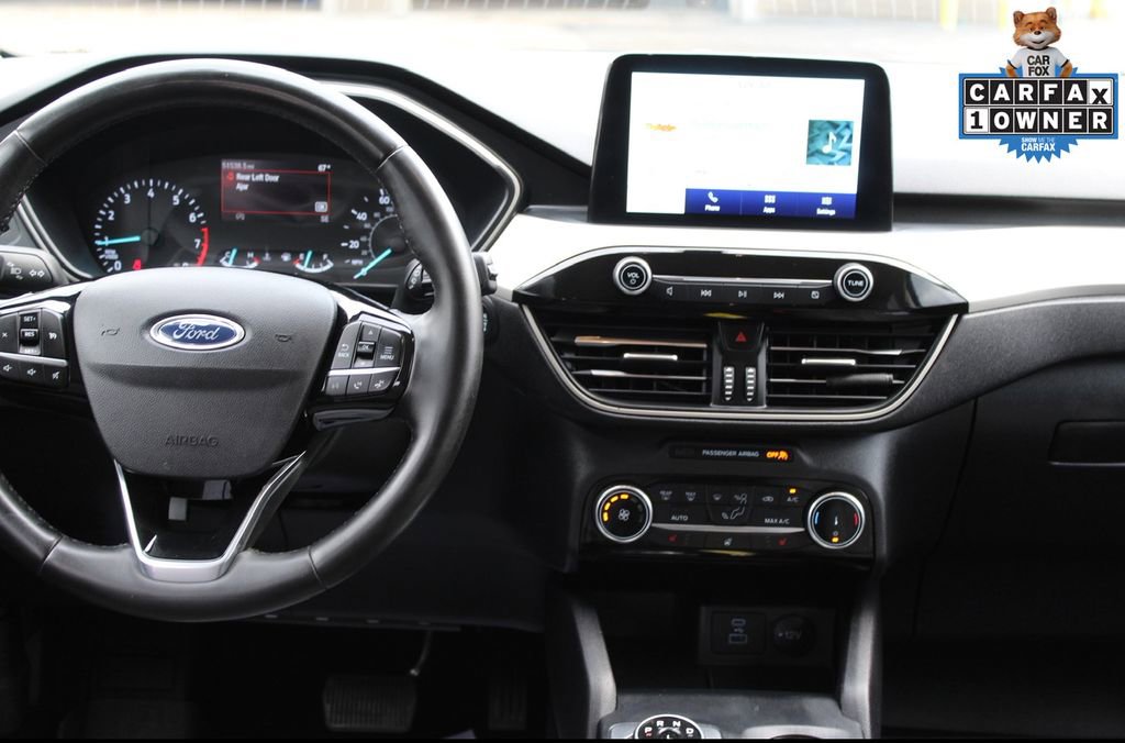 Used 2022 Ford Escape SE w/ Cold Weather Package AWD/4WD image 10