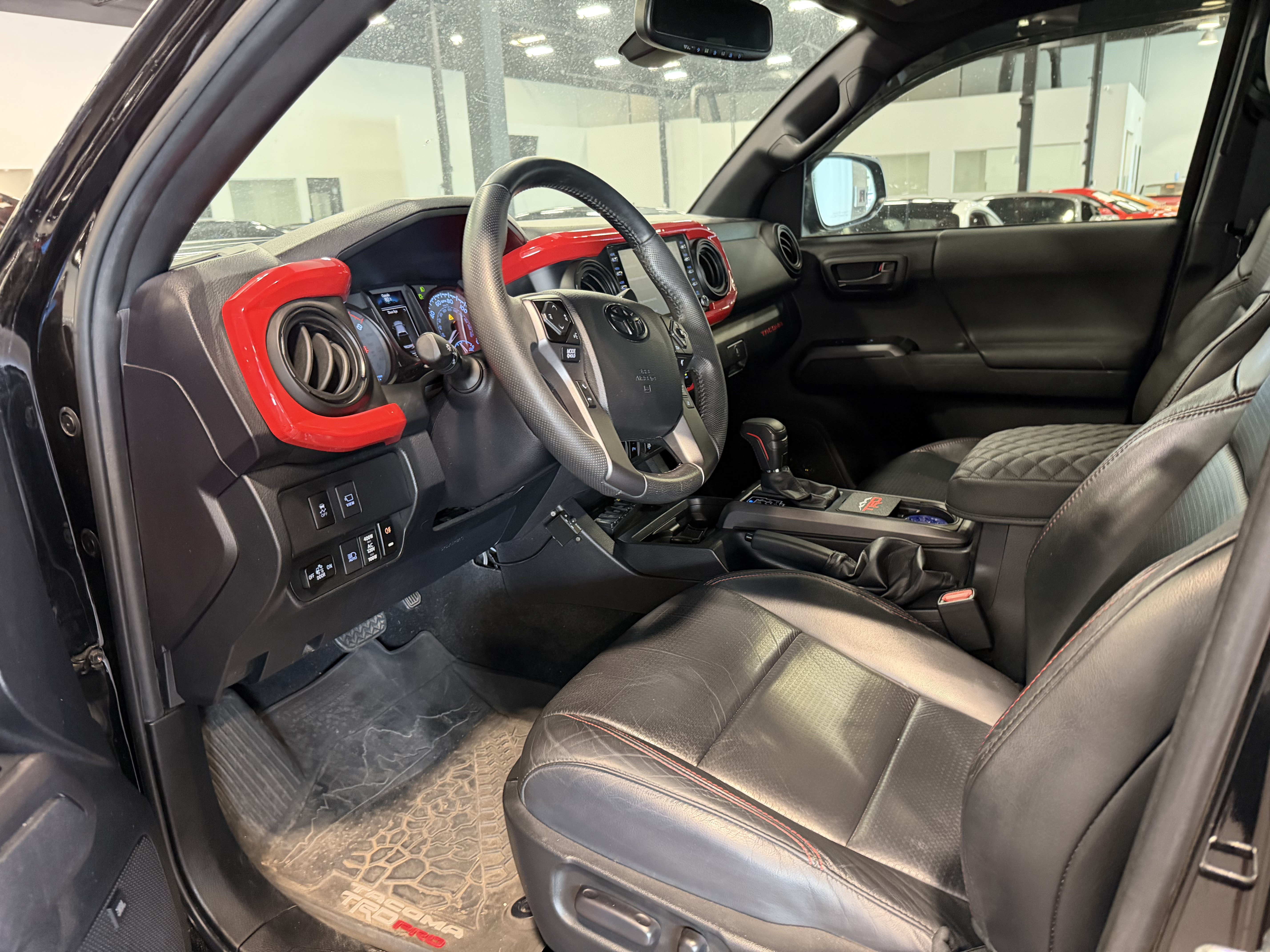 Used 2022 Toyota Tacoma TRD Pro AWD/4WD image 5