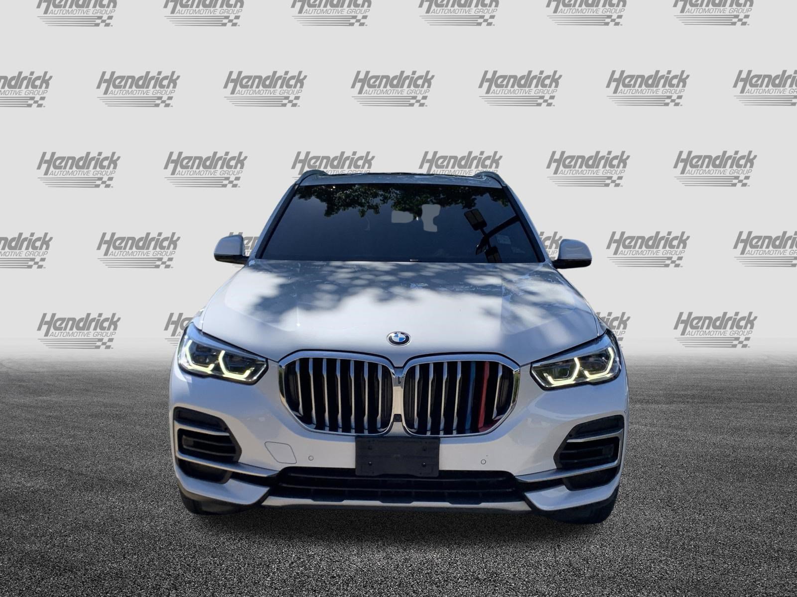 Used 2023 BMW X5 xDrive40i w/ Executive Package AWD/4WD image 3