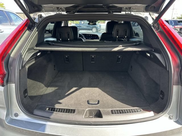 Used 2024 Cadillac XT4 Premium Luxury FWD image 15
