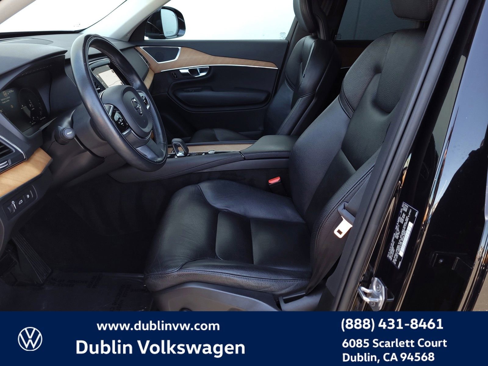 Used 2022 Volvo XC90 T8 Inscription Expression w/ Climate Package image 17