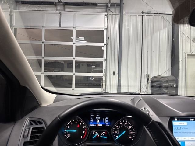 Used 2019 Ford Escape SEL image 9