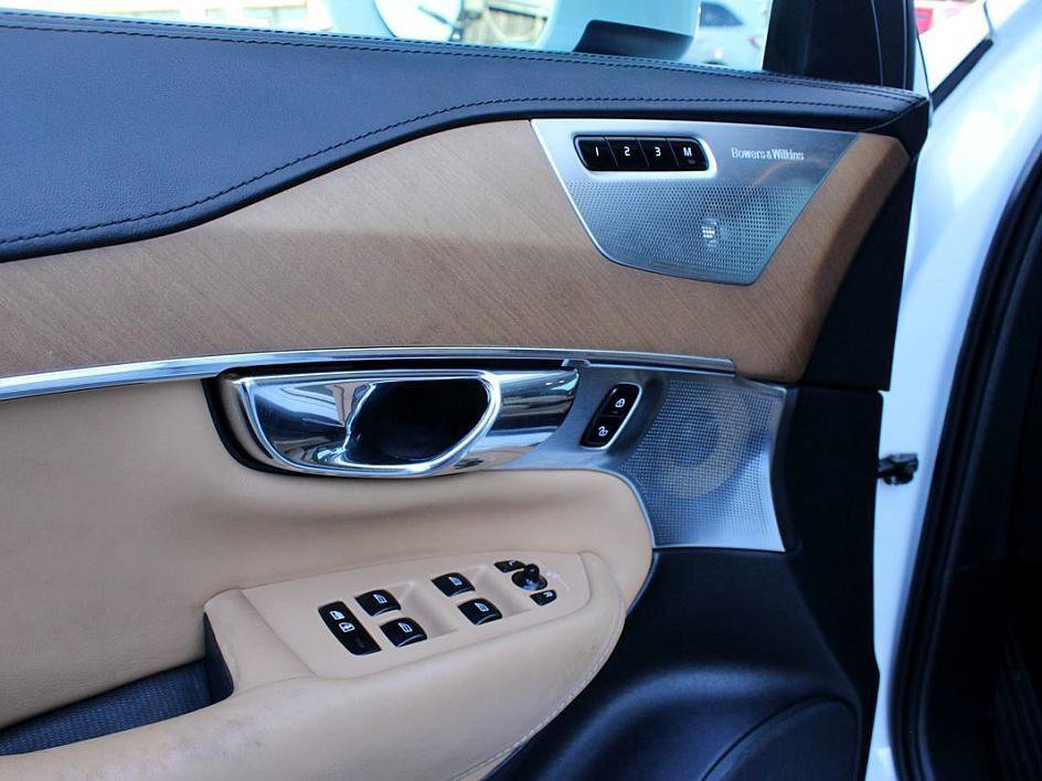 Used 2016 Volvo XC90 T6 image 24