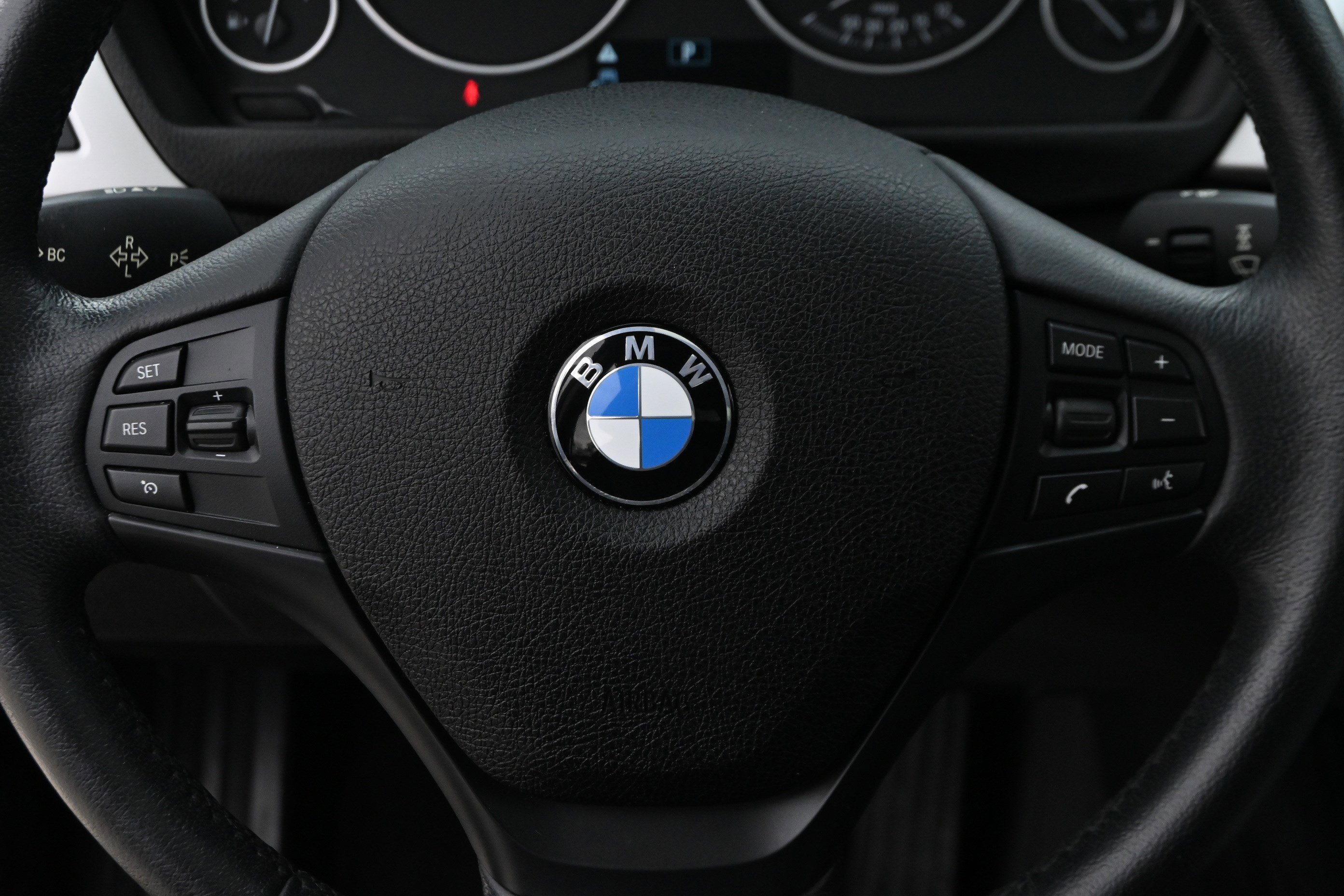 Used 2015 BMW 320i xDrive Sedan image 32