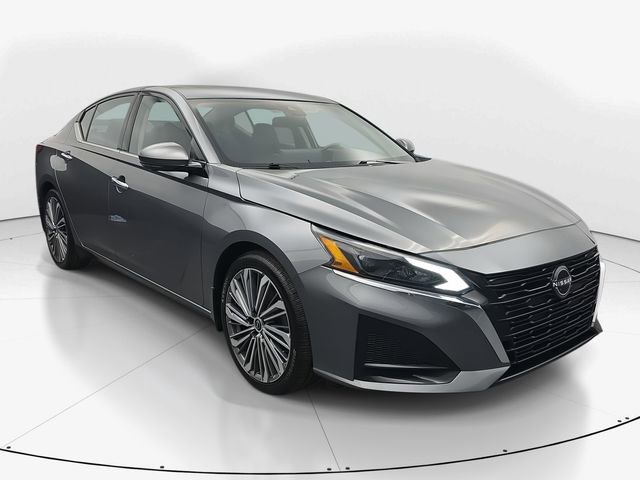 Used 2024 Nissan Altima 2.5 SL image 2