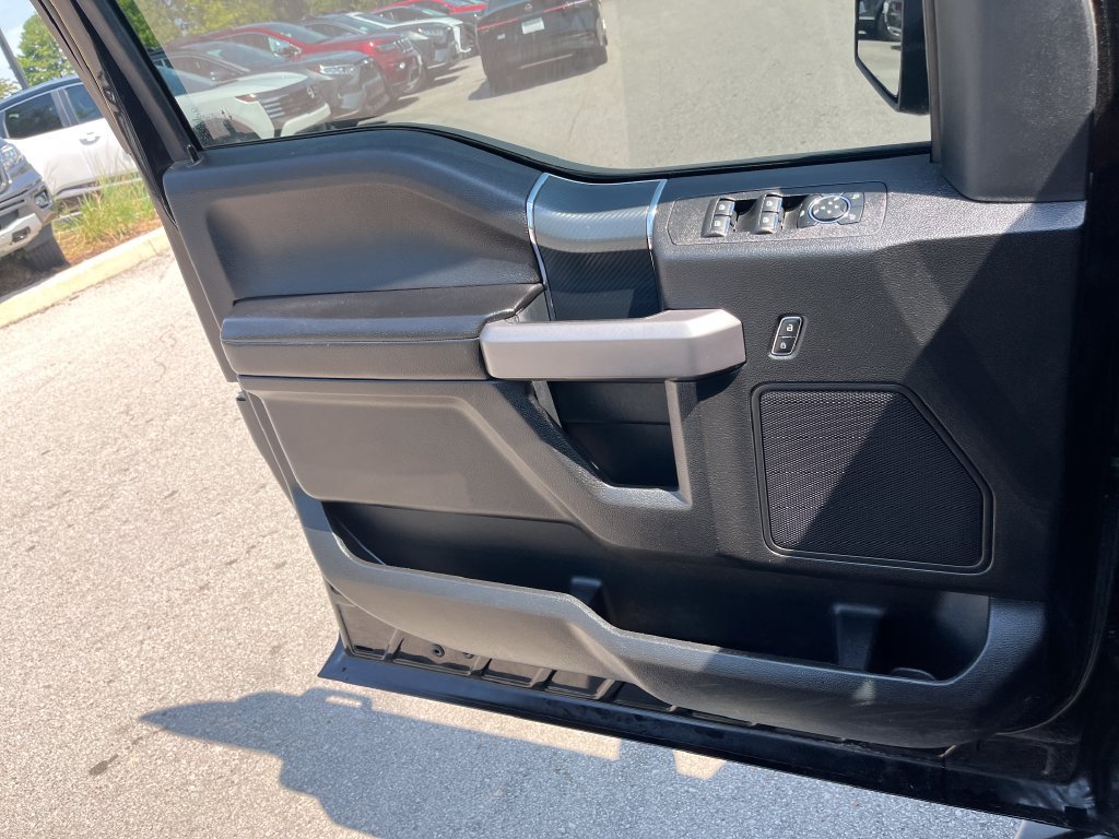 Used 2019 Ford F150 XLT w/ Equipment Group 302A Luxury AWD/4WD image 11