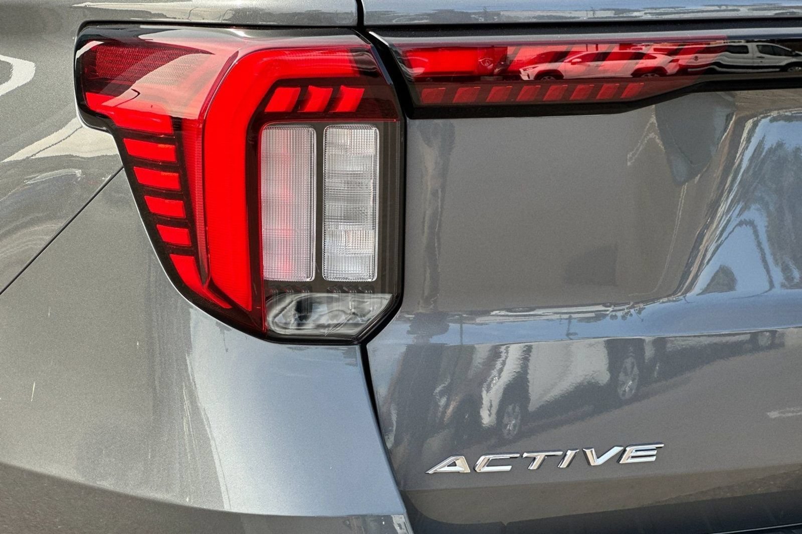 New 2025 Ford Explorer Active w/ Active Comfort Package RWD image 39