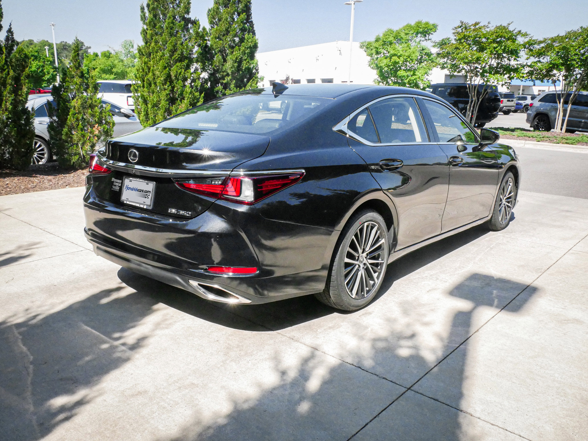 Used 2023 Lexus ES 350 w/ Premium Package FWD image 10