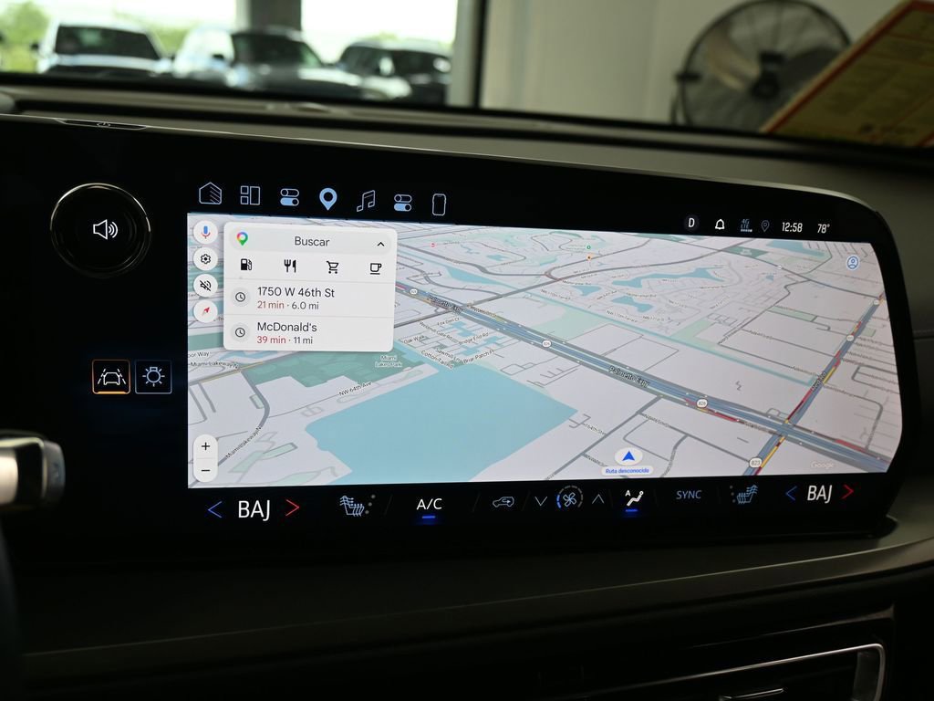 Used 2024 Chevrolet Traverse LT FWD image 24