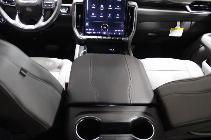 New 2026 GMC Yukon XL Elevation w/ Elevation Premium Package image 36