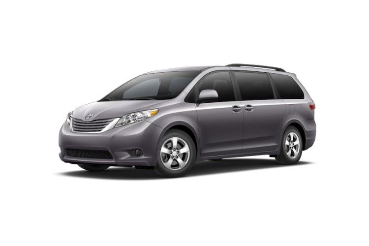 Used 2017 Toyota Sienna LE FWD image 2