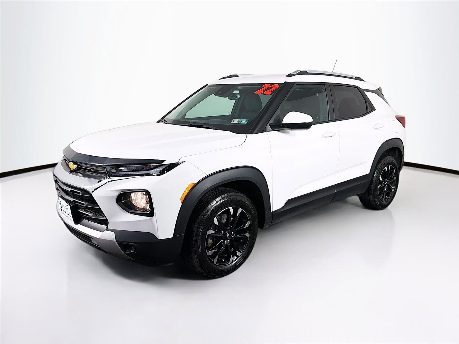 Used 2022 Chevrolet TrailBlazer LT w/ Convenience Package AWD/4WD image 3