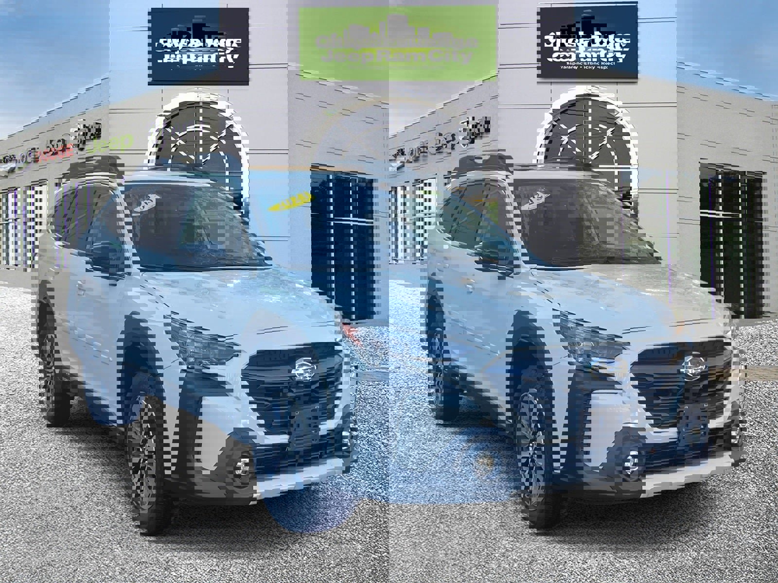 Used 2023 Subaru Outback Limited image 4