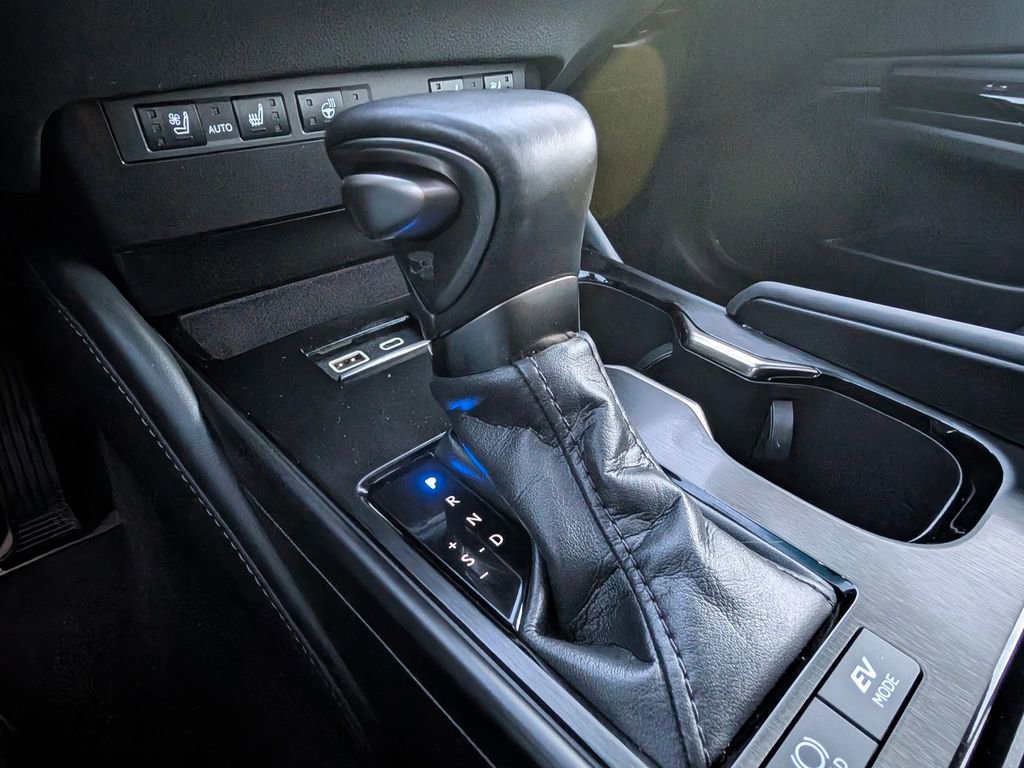 Used 2024 Lexus ES 300h w/ Premium Package image 31