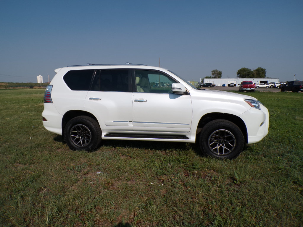 Used 2016 Lexus GX 460 AWD/4WD image 9