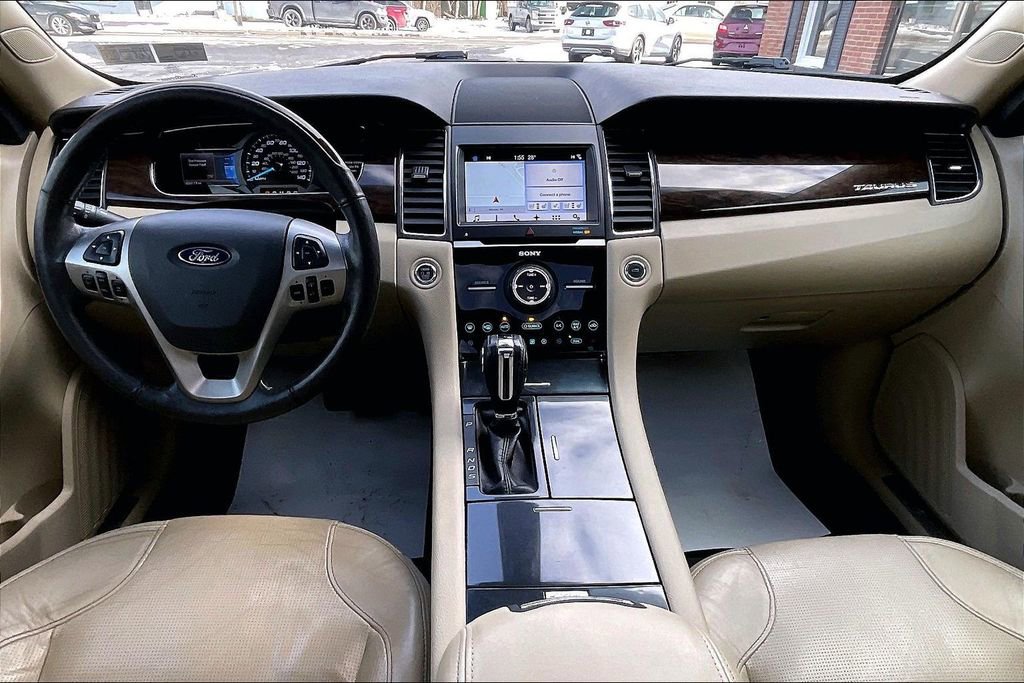 Used 2017 Ford Taurus Limited image 14