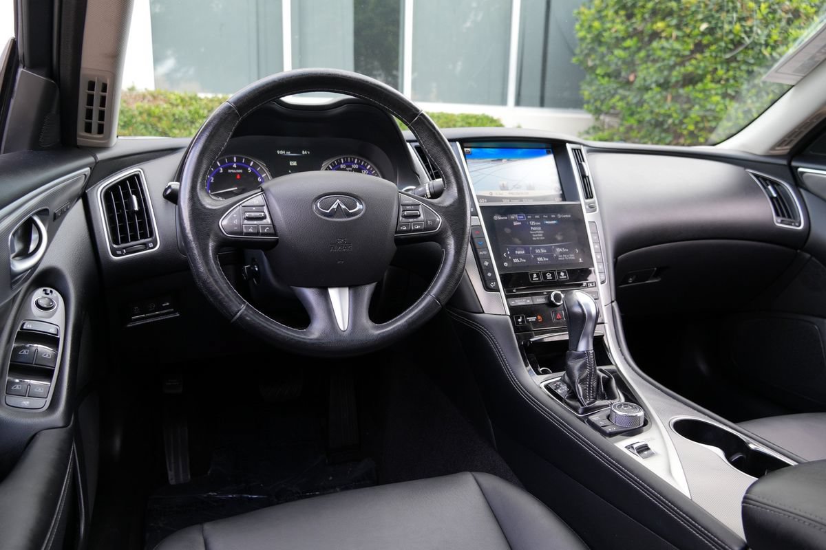 Used 2016 INFINITI Q50 Premium w/ 2.0T Premium Plus Package RWD image 5