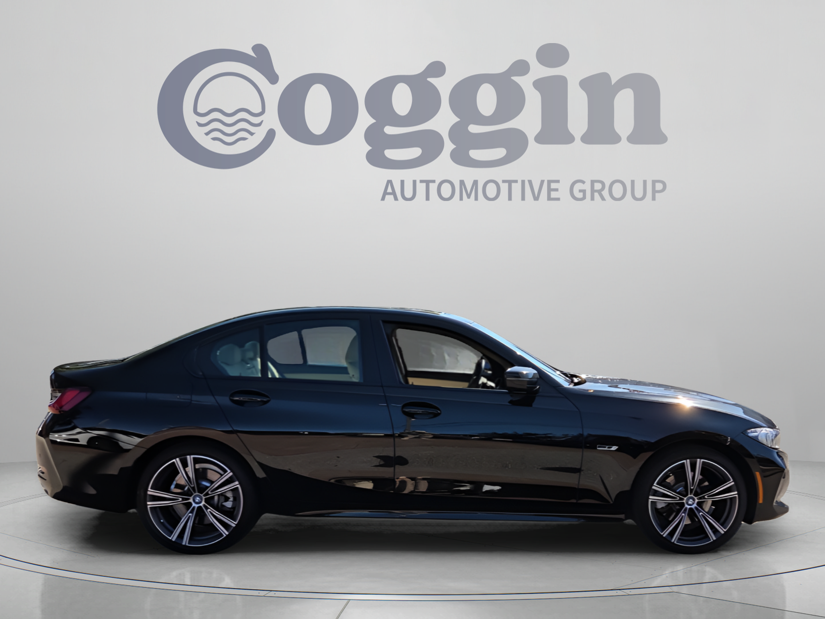 Used 2023 BMW 330e w/ Driving Assistance Package RWD image 6