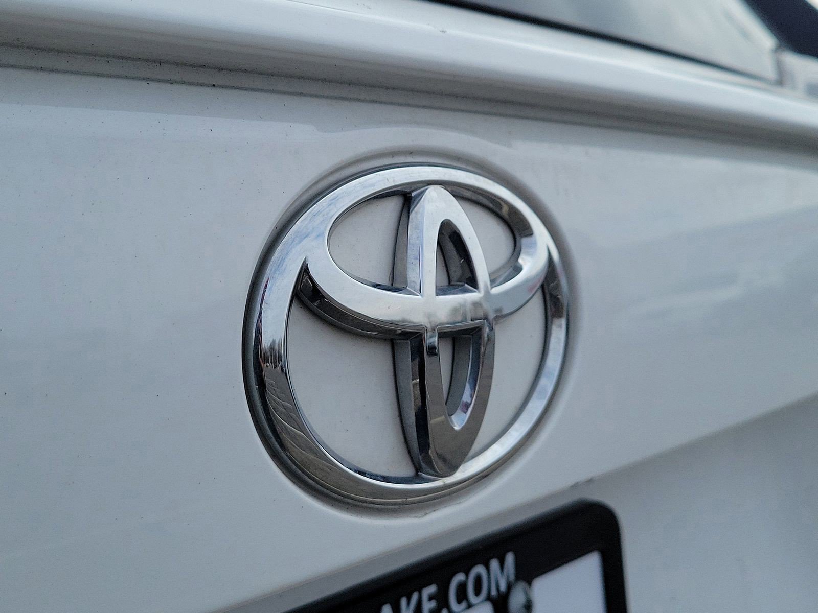 Used 2024 Toyota RAV4 LE FWD image 6