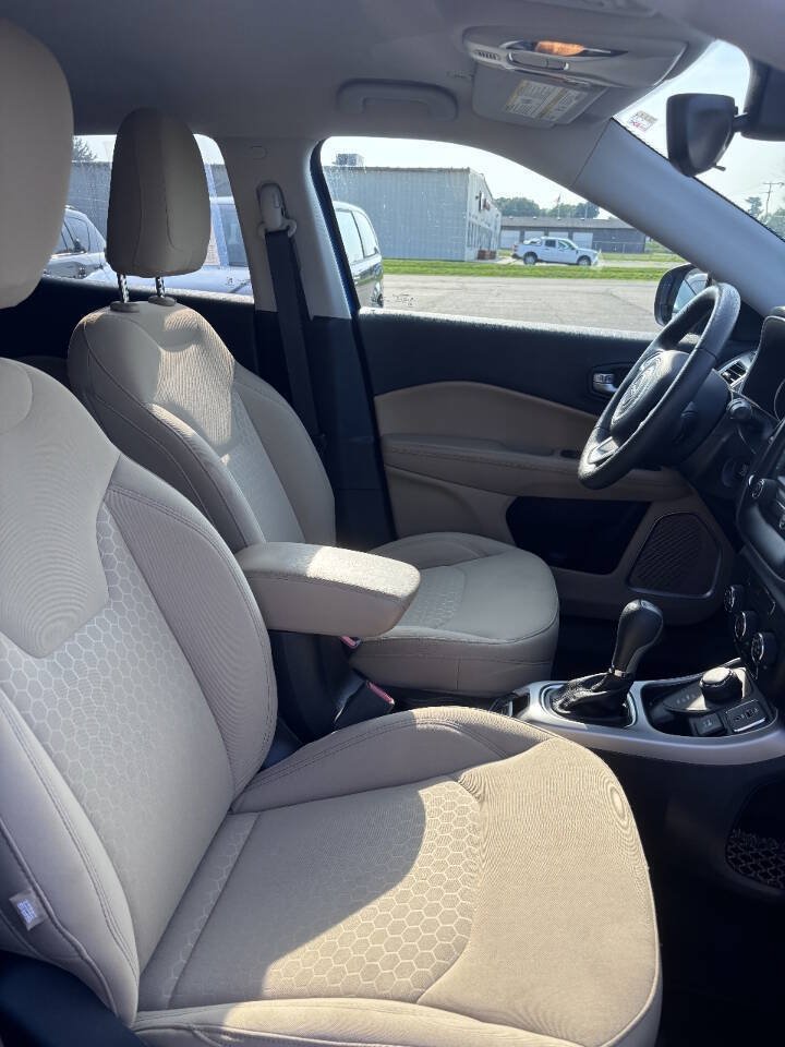 Used 2018 Jeep Compass Sport AWD/4WD image 6