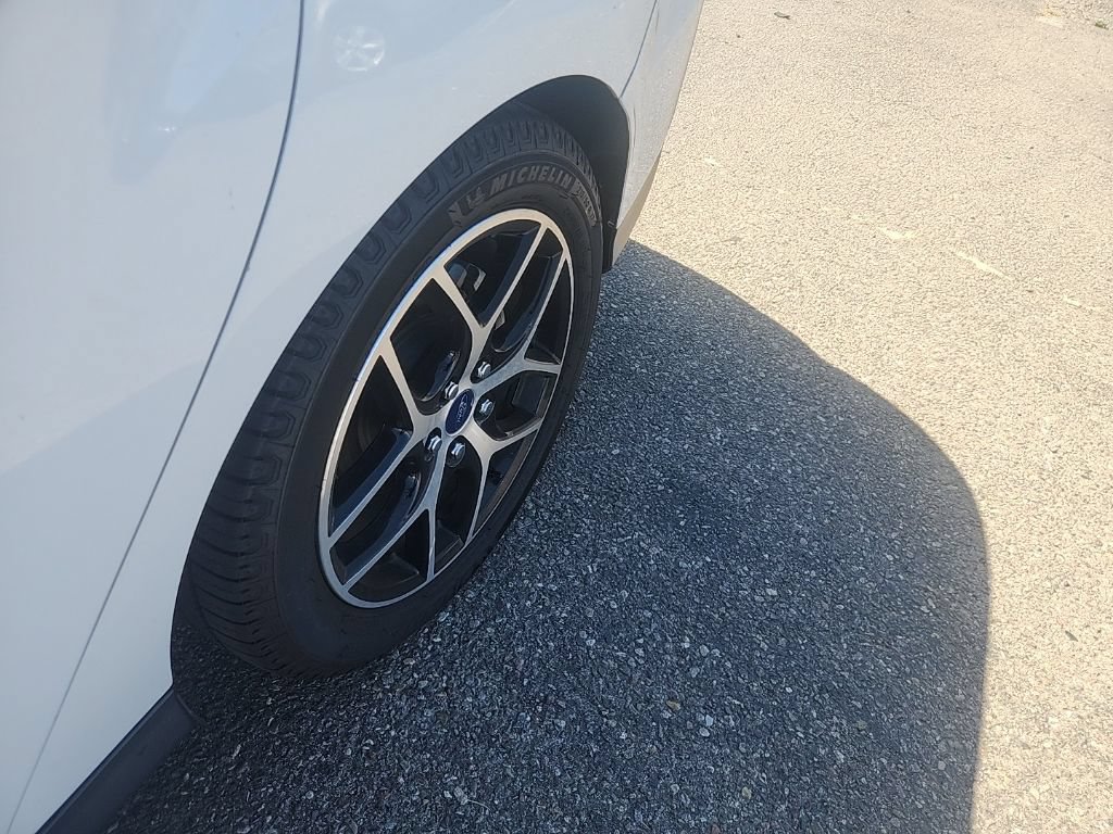 Used 2018 Ford Focus SEL FWD image 8