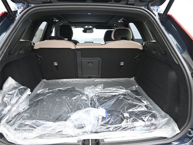 New 2026 Volvo XC60 B5 Plus w/ Protection Package Premier image 30
