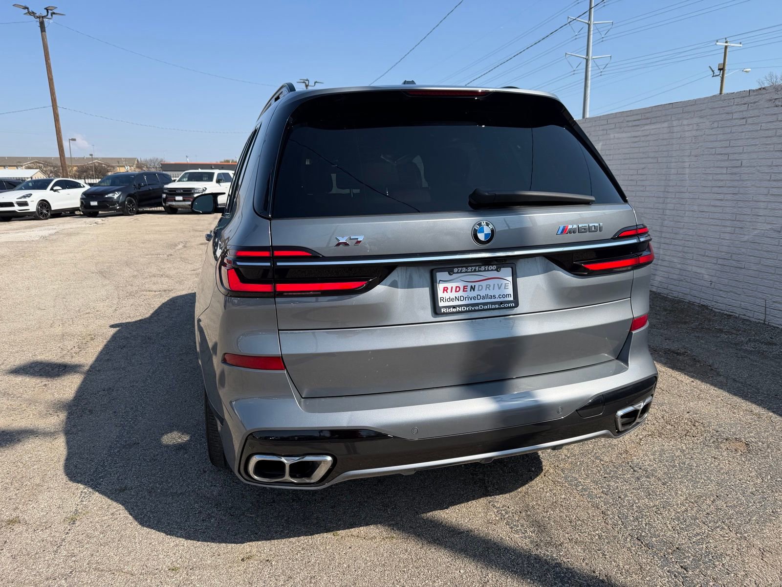 Used 2023 BMW X7 M60i w/ Executive Package image 5