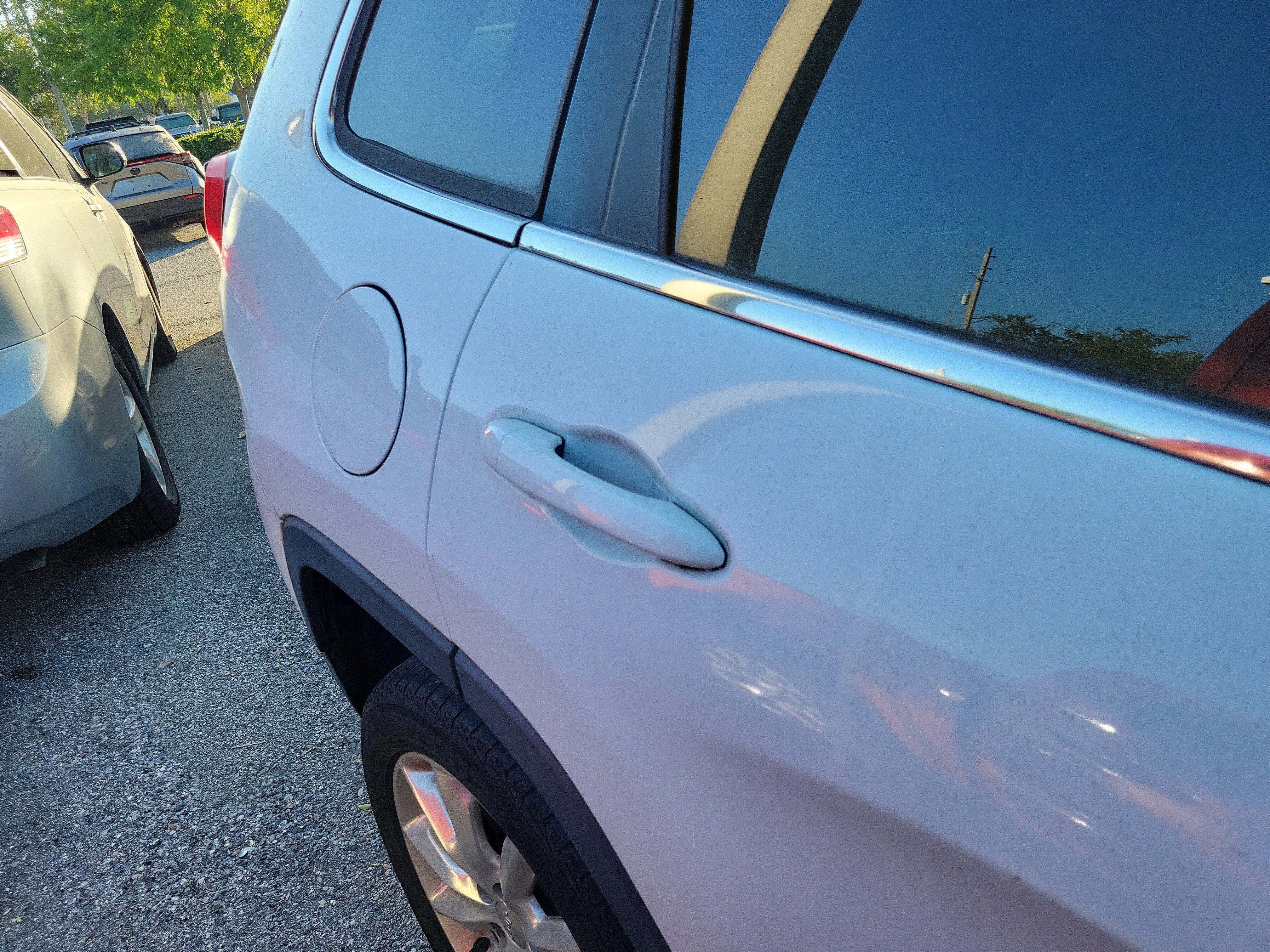 Used 2017 Jeep Cherokee Limited image 13