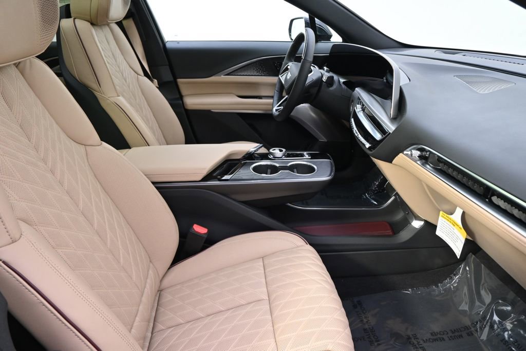 New 2025 Cadillac Lyriq Luxury w/ Nappa Leather Package image 16