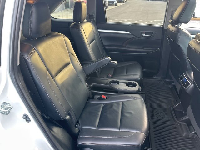 Used 2019 Toyota Highlander XLE image 43