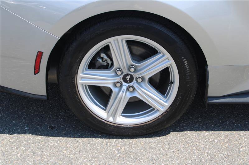 Used 2026 Ford Mustang Premium RWD image 9
