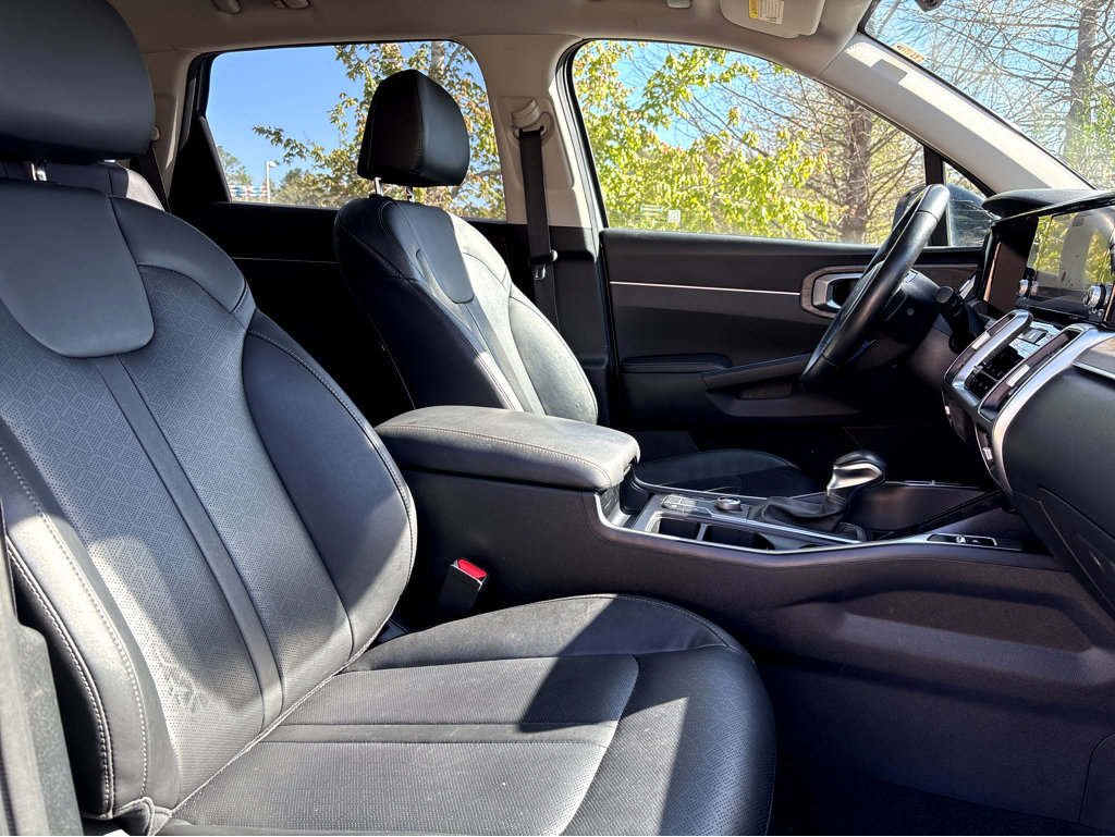 Used 2022 Kia Sorento S image 9