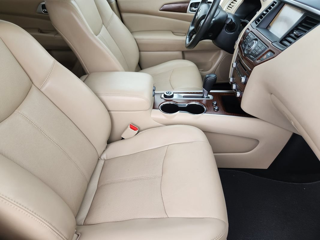 Used 2017 Nissan Pathfinder Platinum AWD/4WD image 17