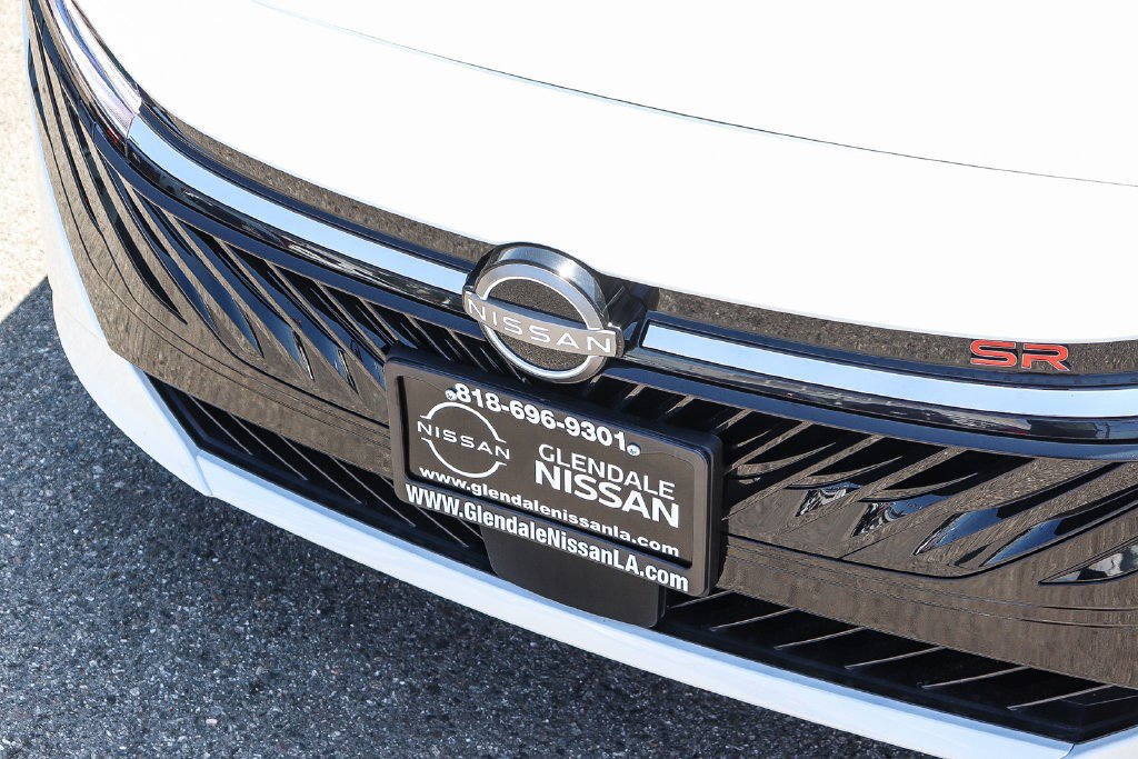 New 2027 Nissan Sentra SR w/ Floor Mat Package FWD image 5